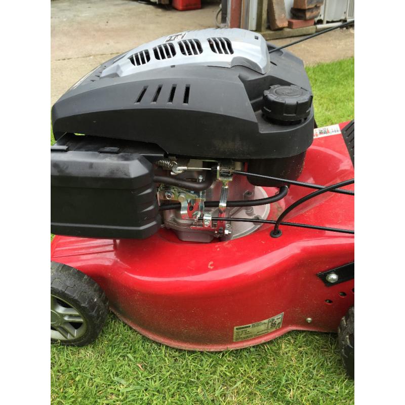 Mountfield SP454 Self propelled Petrol Lawnmower 2014 Model 18"Cut