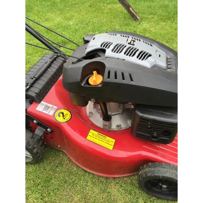 Mountfield SP454 Self propelled Petrol Lawnmower 2014 Model 18"Cut