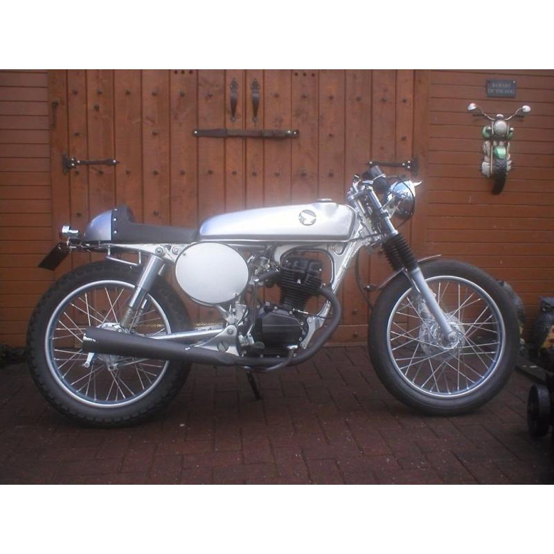 CLASSIC STYLE HONDA CG125 CAFE RACER
