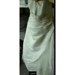 Brand new Ivory wedding dress