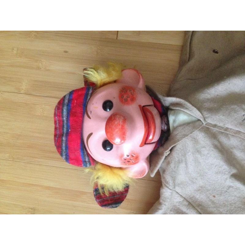 Pelham puppet Oogie
