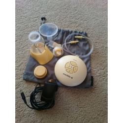 Medela Swing Single Electric Breast Pump with Travel Bag