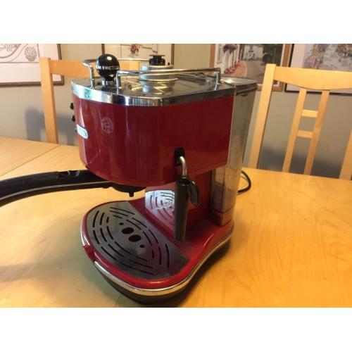 Red De Longhi Coffee Machine