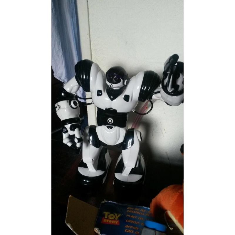 wowwee robosapien with remote control