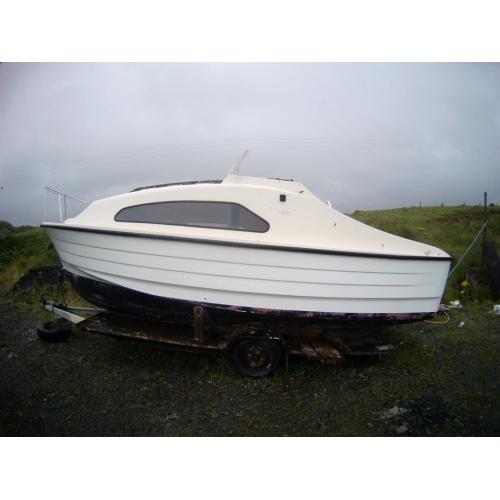 18 ft FIBER GLASS BOAT
