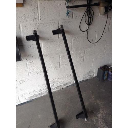Roof bars for Ford Focus or CMax.