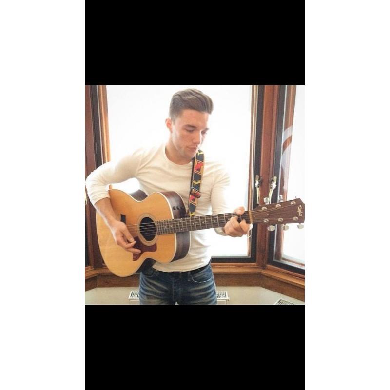 Singer-Songwriter in search of musicians to form a band. 'Rock, Pop, Folk and the Blues '