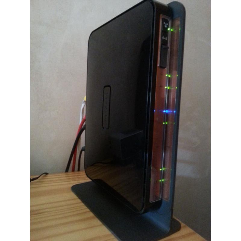 Netgear N750 ADSL2+ Gigabit Dual Band Wifi Broadband Modem Router