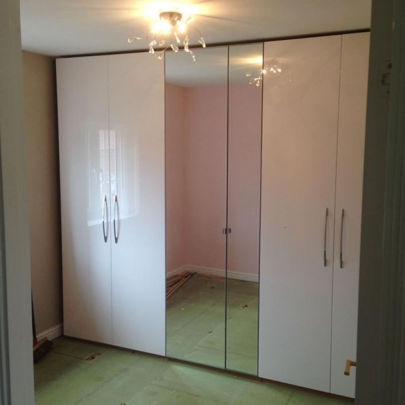 Flat pack furniture installer