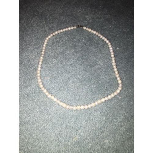 Pearl necklace