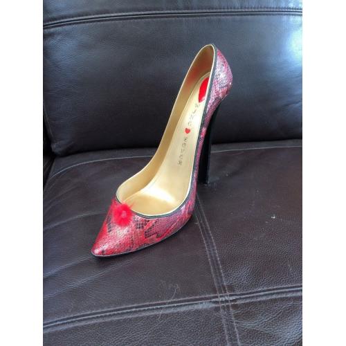 Shoe Bottle Holder
