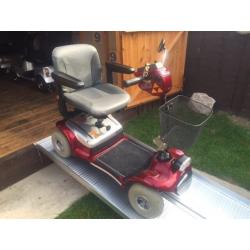 STERLING SUNRISE MOBILITY SCOOTER - COMFORTABLE & FAST