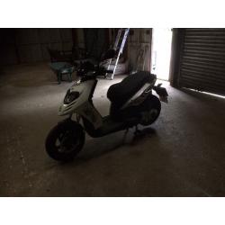 unique White piaggio typhoon 125cc