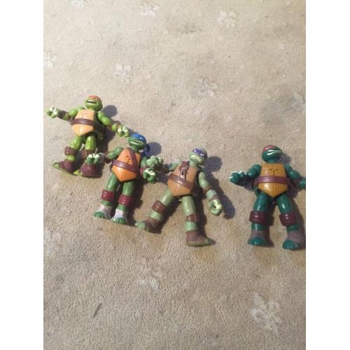 Teenage mutant ninja turtles figures - talking