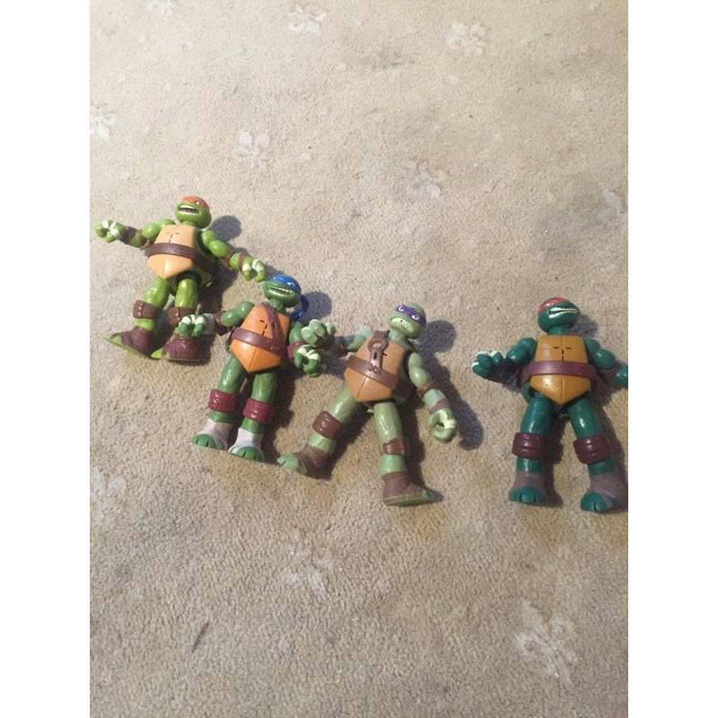 Teenage mutant ninja turtles figures - talking