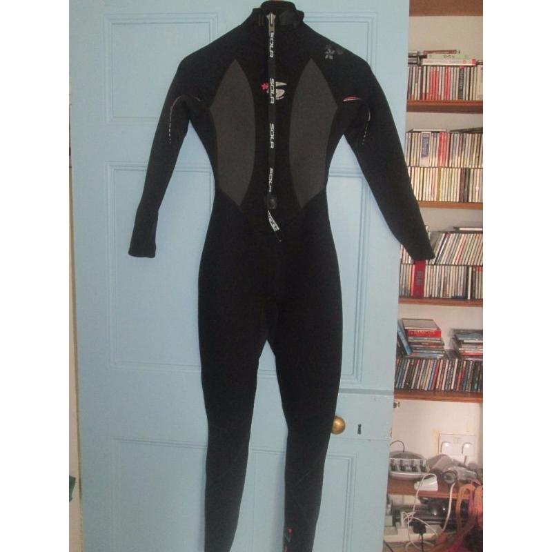 Woman's Sola Wetsuit Small/Size 8