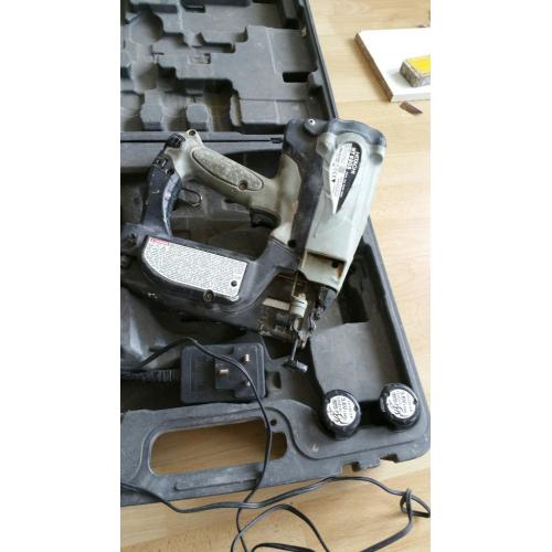 Hitachi NT65GS Gas Nail Gun Second Fix 16 Gauge (Straight Nails) - faulty
