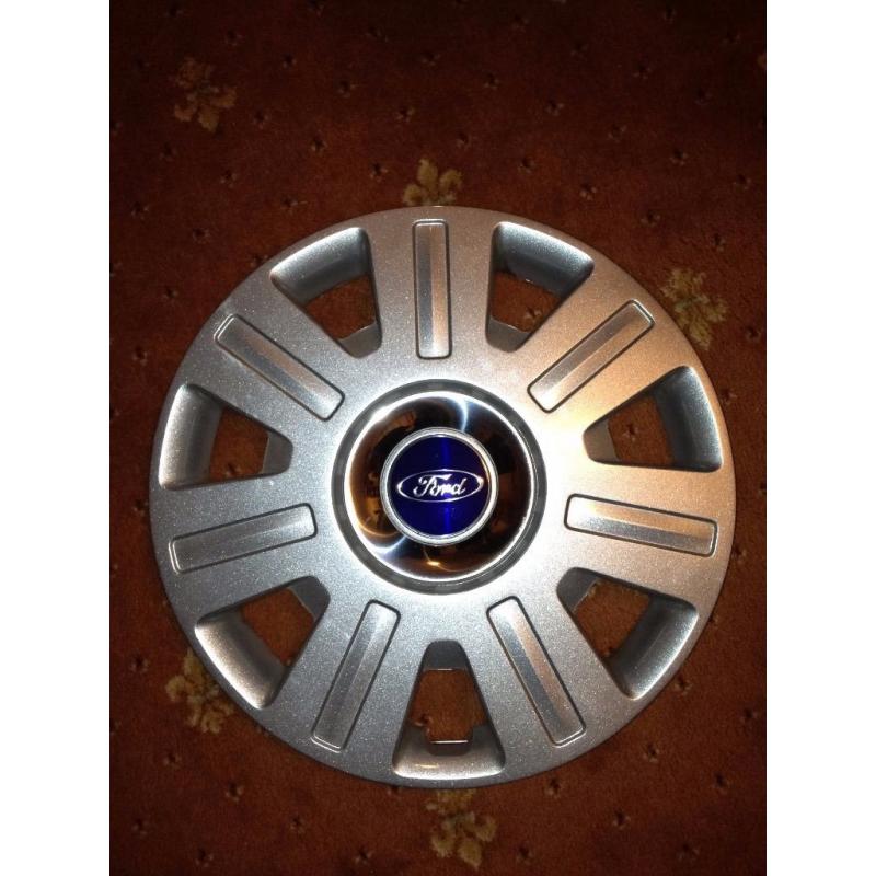 Genuine Ford Mondeo 16 inch wheel trim