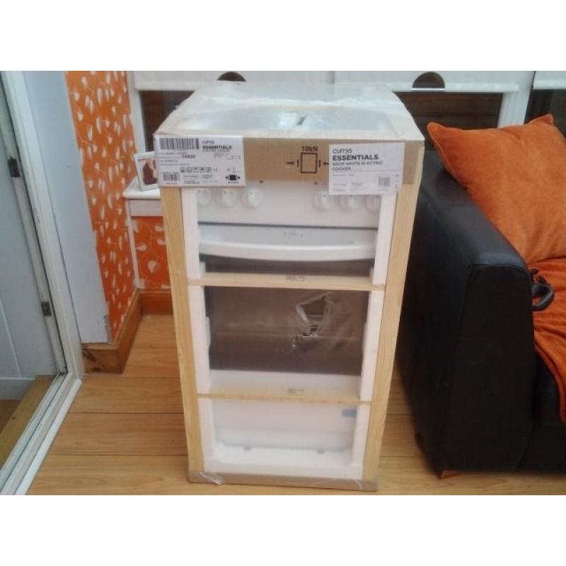 Brand new 50cm white electric freestanding cooker