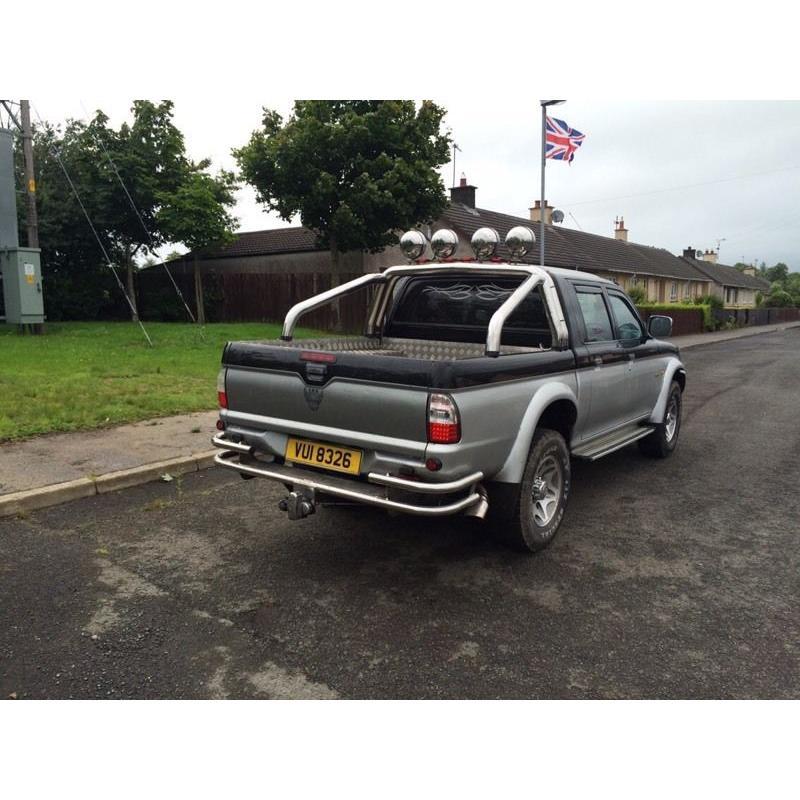 Mitsubishi l200