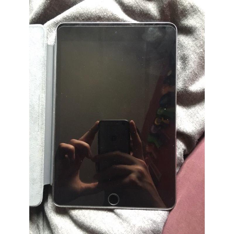 iPad mini 4 - 64gb