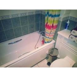 EXCELLENT ROOM, AMAZING AREA AND COOL FLATMATES! BILLS IN!