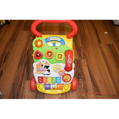 Vtech Steps First walker