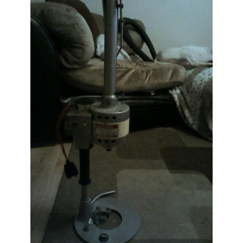 Fabric heating machine