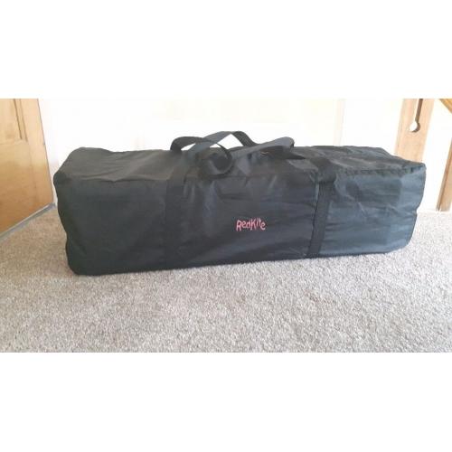 Travel cot