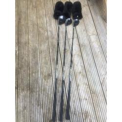 DUNLOP, 3 WOODS, SET OF IRONS 9 8 7 6 5 4 3, PW, PUTTER, HIPPO BAG ON STAND, GOLF BALLS, TEES, GLOVE