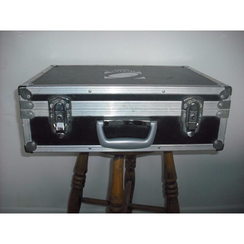 Strong metal lockable storage case, sturdy construction & lockable