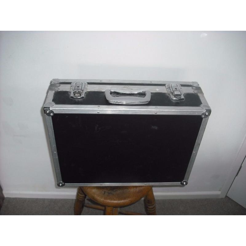 Strong metal lockable storage case, sturdy construction & lockable
