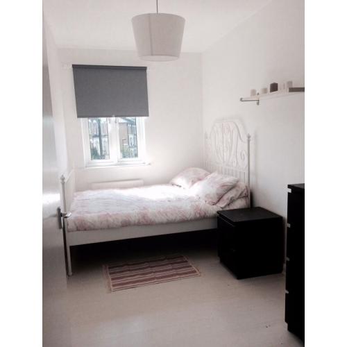 Double Room in Brixton Close to Station