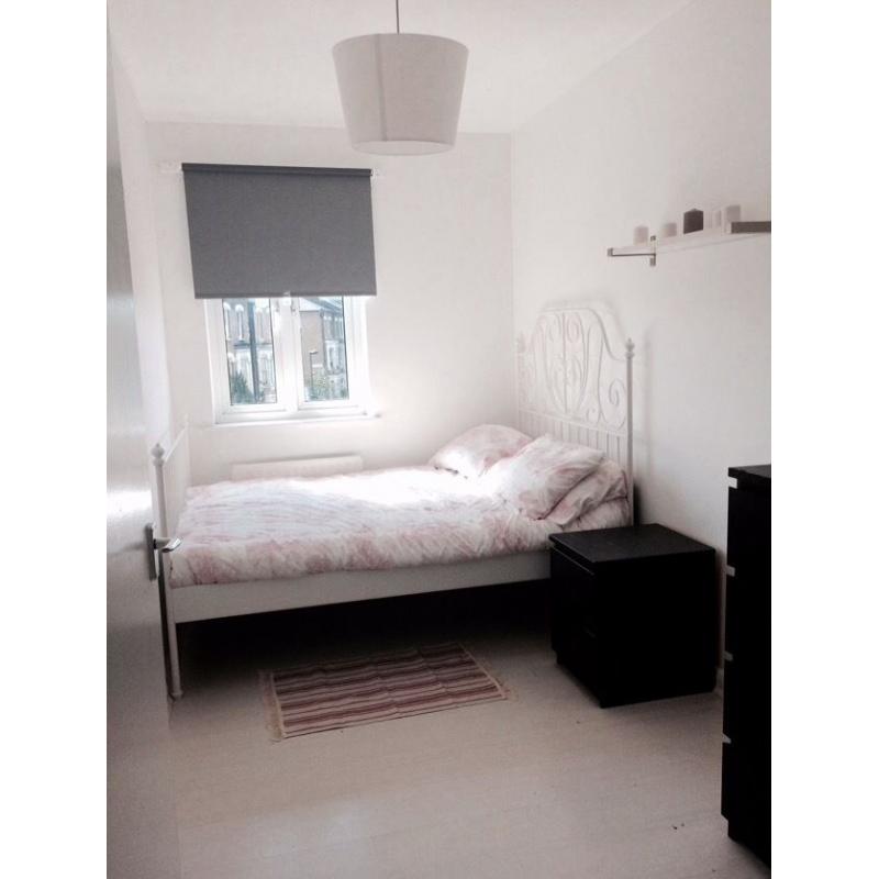 Double Room in Brixton Close to Station