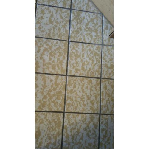 Floor tiles