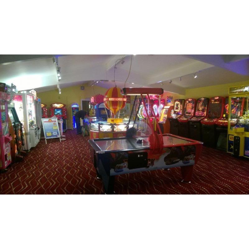 Live in Bar Staff, Chefs & KPs required at Popular Perthshrie Holiday Park