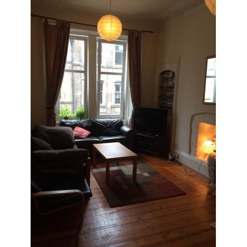 Looking for a friendly flatmate to share my 2 bedroom flat on Leith Walk