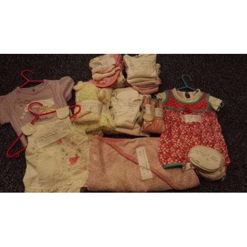 Large bundle of baby girl clothes 0-3 and 3-6 months: price to be negotiated