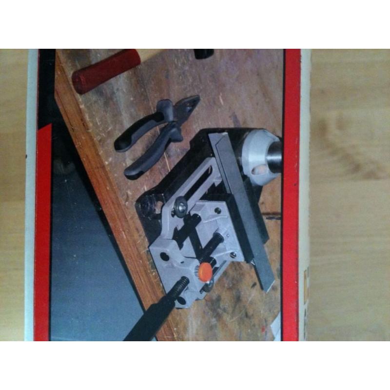 QUICK RELEASE ENGINEERS BENCH VICE, BRAND NEW UNOPENED