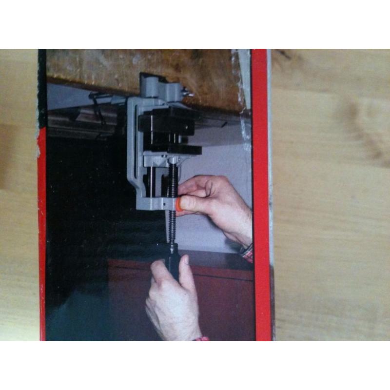 QUICK RELEASE ENGINEERS BENCH VICE, BRAND NEW UNOPENED