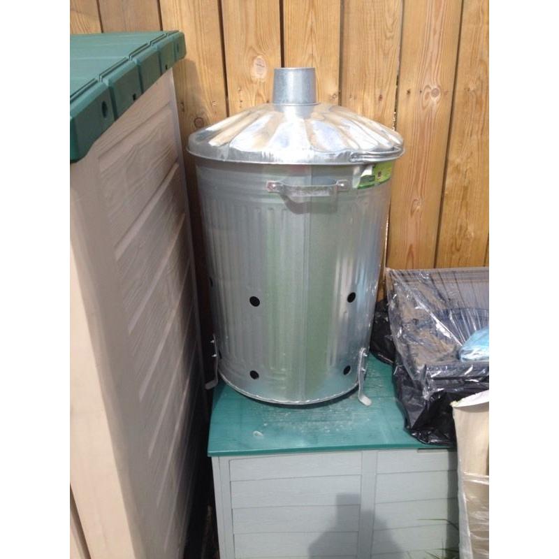 Garden waste burning bin