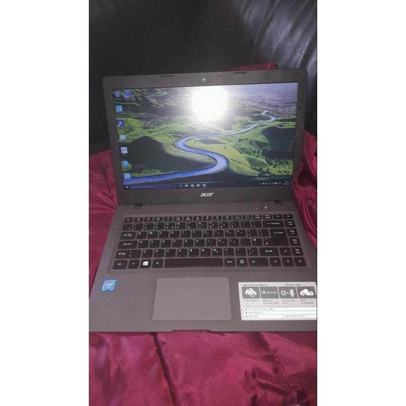 Acer windows 10 laptap good working condition