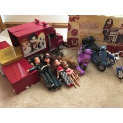 Bratz Tour bus