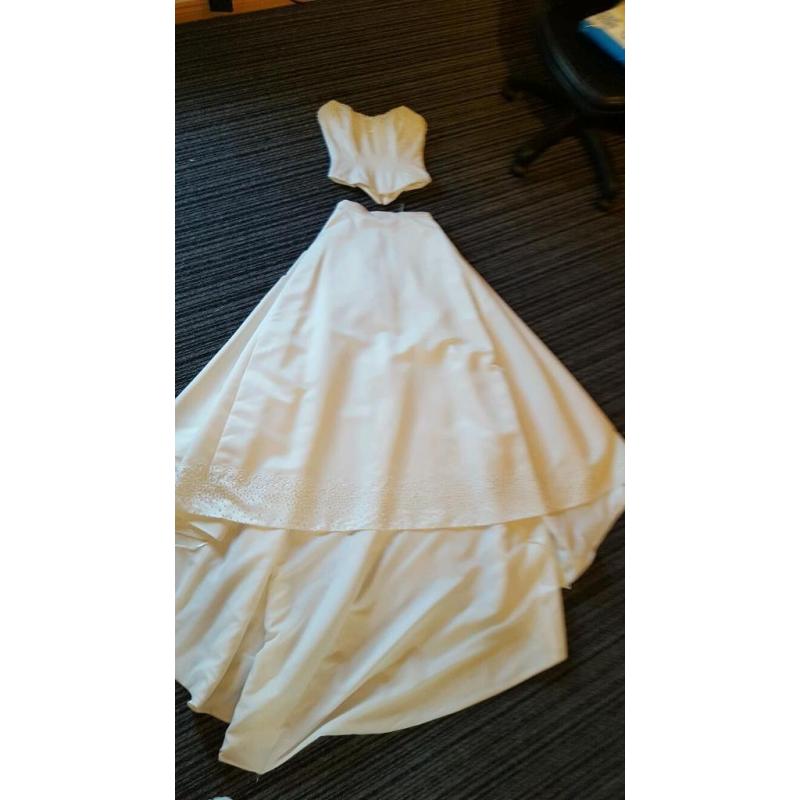 Wedding dress