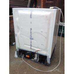 Integrated fridge (brand new)