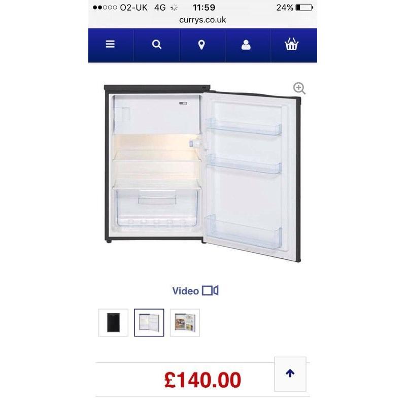 LEC Fridge with freezer compartment
