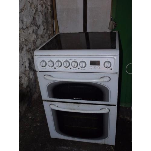 Hotpoint ceramic top electric cooker