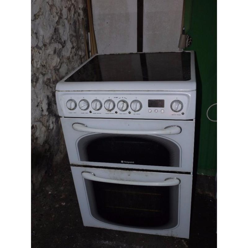 Hotpoint ceramic top electric cooker