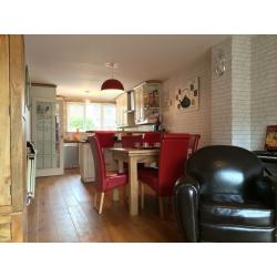 Double room in bright, modern house with garden to share (5mins walk from Woolwich Arsenal DLR)