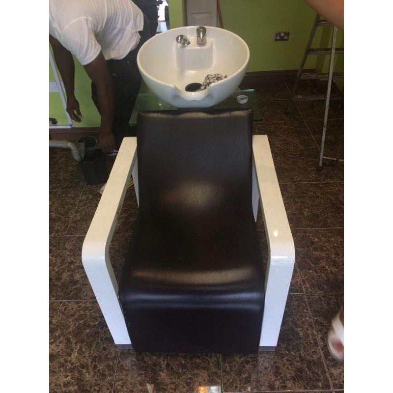 Salon backwash hair wash unit